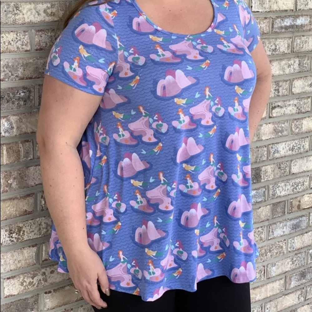 Ambrie brand Mermaid lagoon tunic top NWT